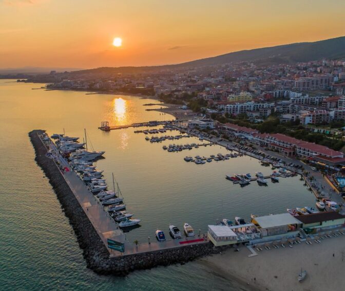 Marina Dinevi